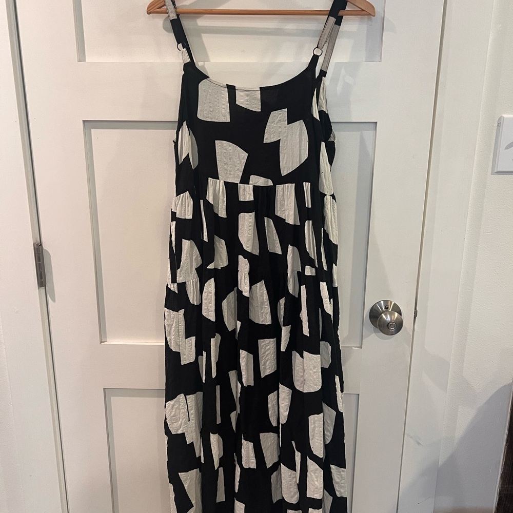 Stylish Black and White Women's Dress